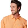 Columbia Men’s Slack Tide Camp Shirt(Bright Nectar)