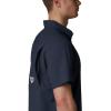 Columbia Men’s Slack Tide Camp Shirt(Collegiate Navy)