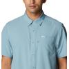 Columbia Men’s Slack Tide Camp Shirt(Storm)