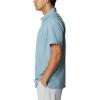 Columbia Men’s Slack Tide Camp Shirt(Storm)