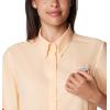 Columbia Women’s PFG Tamiami II Short Sleeve Shirt(Peach Fizz)