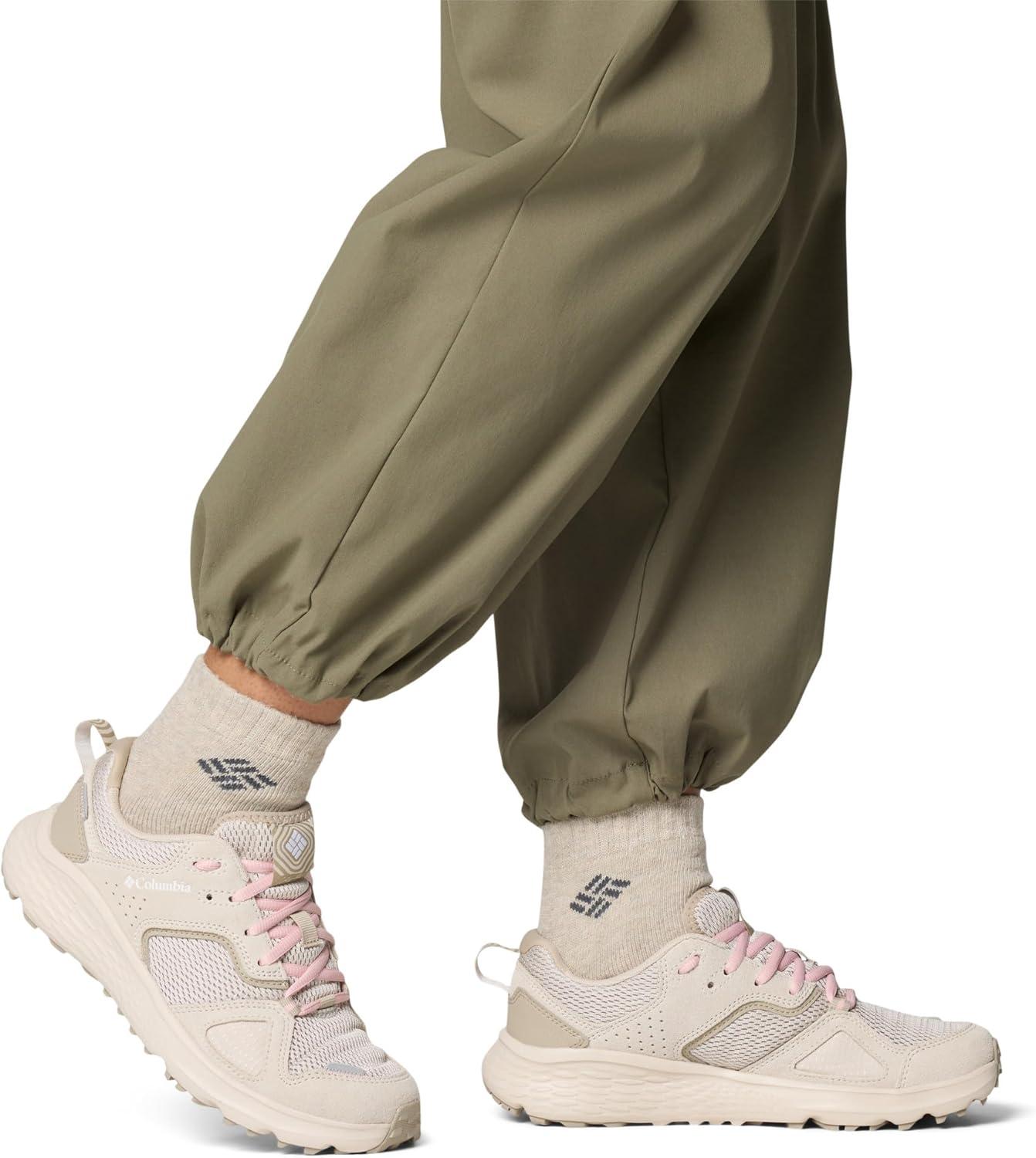imageColumbia Womens Bethany SneakersCloud GreyPink Haze