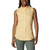 Columbia Women’s Extended Tamiami Women’s Sleeveless Shirt(Cocoa Butter)