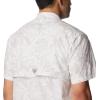 Columbia Men’s Super Tamiami Long Sleeve Shirt(Cool Grey Basstyle Print)