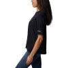 Columbia Womens North Cascades Relaxed Tee(Black/Csc Stacked Gradient Graphic)