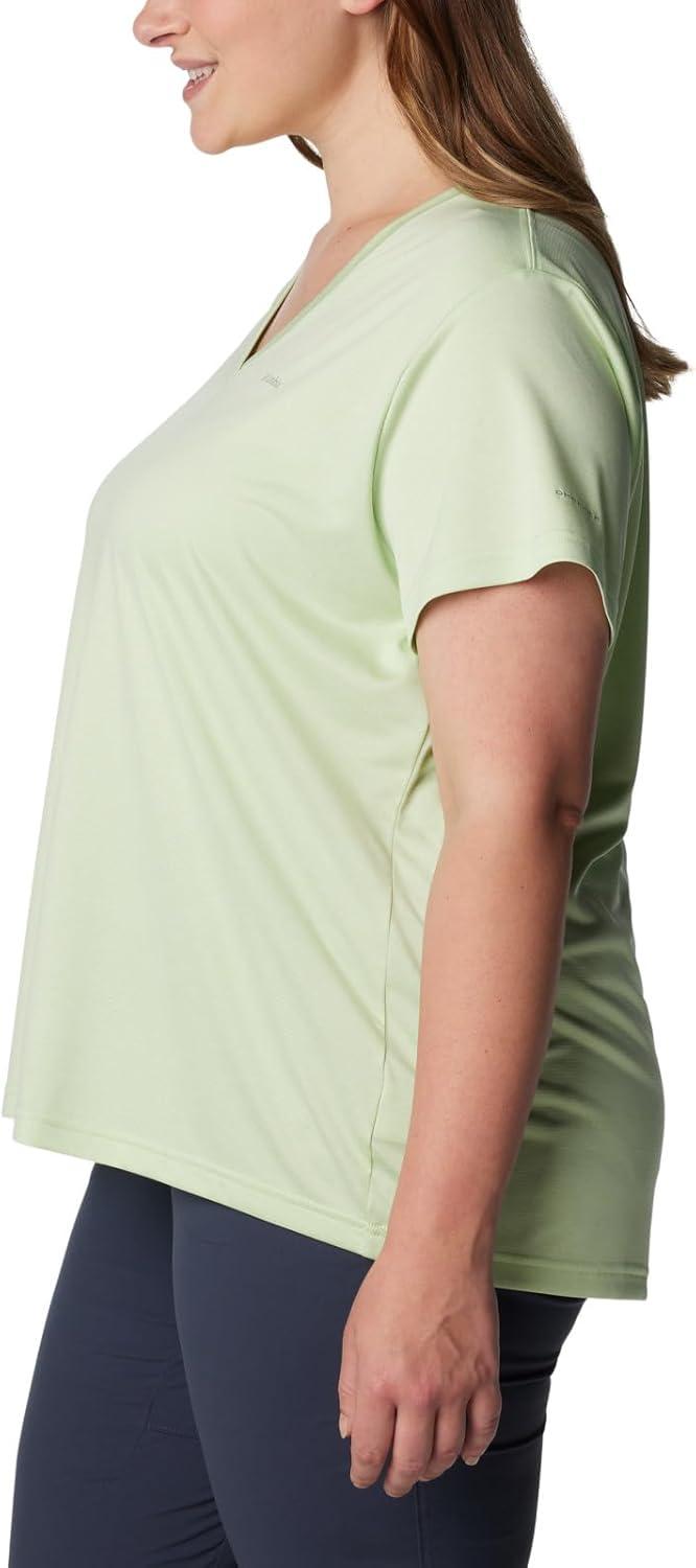 imageColumbia Womens Hike Short Sleeve V NeckHiking ShirtSage Leaf Heather
