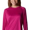 Columbia Womens Fork Stream Long Sleeve Shirt(Wild Fuchsia/Dark Nocturnal Logo)