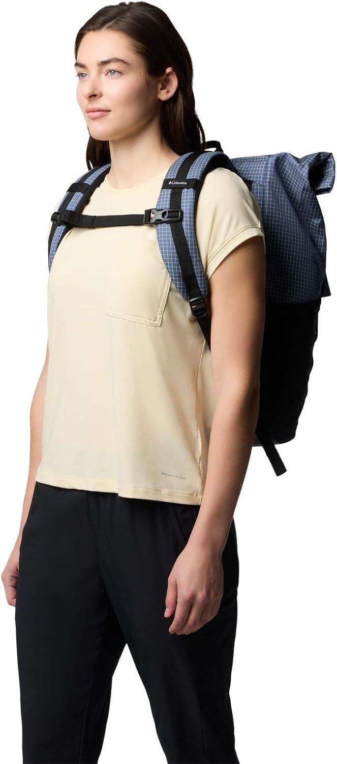 imageColumbia Unisex Convey III 27L Rain Forest One SizeDark Mountain