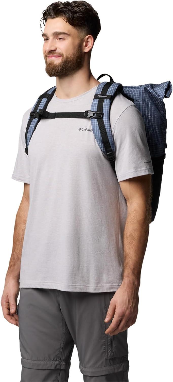 imageColumbia Unisex Convey III 27L Rain Forest One SizeDark Mountain