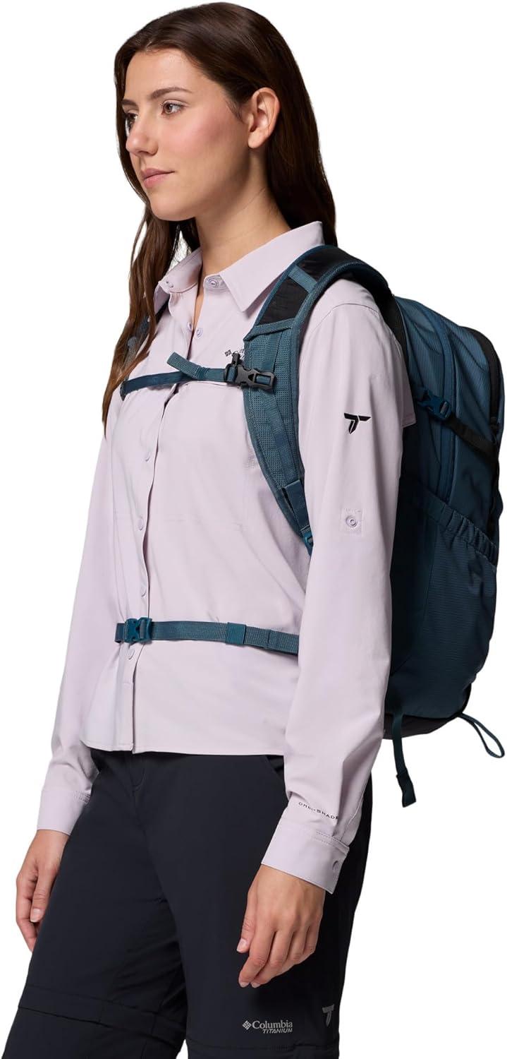 imageColumbia Unisex Triple Canyon 24L Backpack EverblueBlack One SizeEverblueBlack