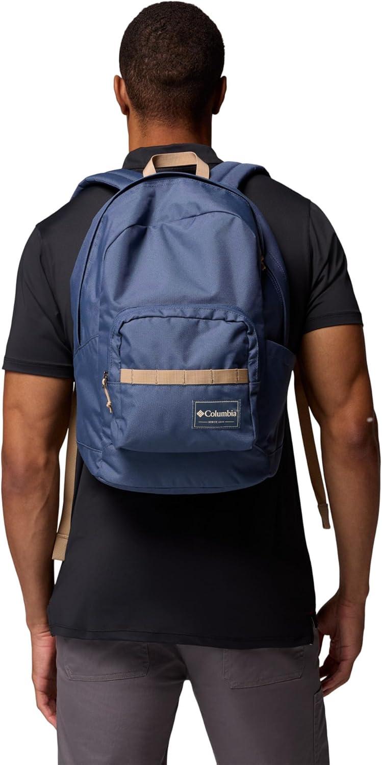 imageColumbia Unisex Zigzag II 22L Backpack Rain ForestBlack One SizeDark Mountain