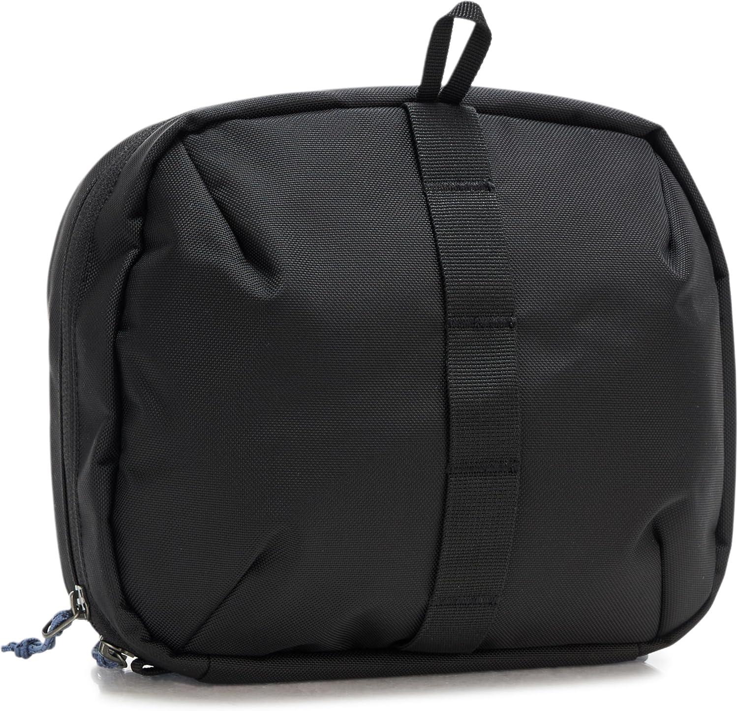 imageColumbia Unisexs Landroamer Dopp KitDark MountainBlack