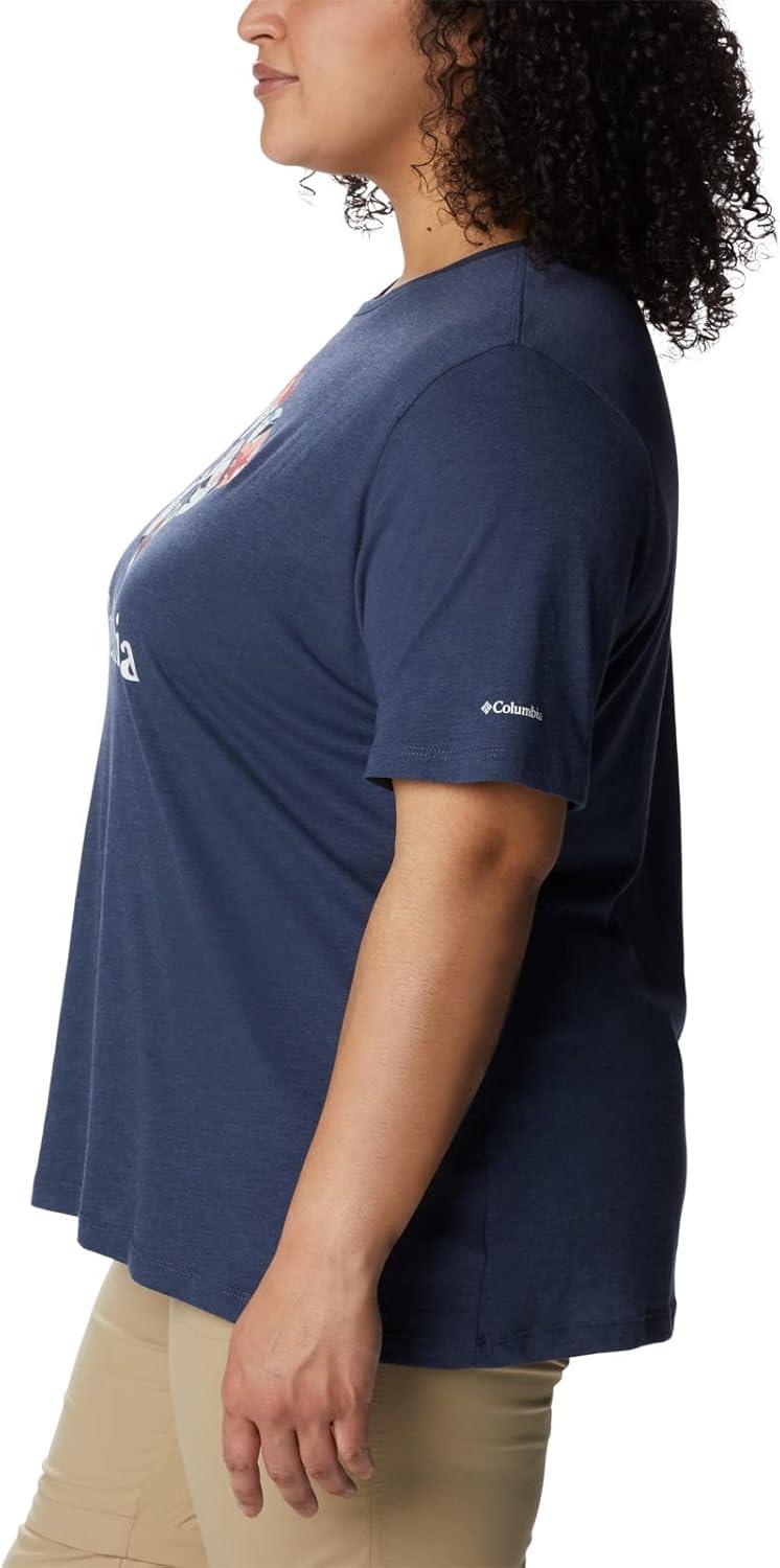 imageColumbia Womens Bluebird Day Relaxed Crew NeckBluebird Day Relaxed Crew NeckNocturnal HeatherLakeshore Flora