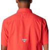 Columbia Men’s Standard Slack Tide Camp Shirt(Red Hibiscus)