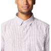 Columbia Men’s Under Exposure Yarn Dye Short Sleeve Shirt(Red Onion Oxford Stripe)