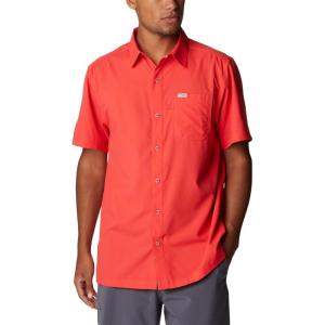 Columbia Men’s Standard Slack Tide Camp Shirt(Red Hibiscus)