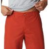 Columbia Men’s Washed Out Short, Cotton, Classic Fit(Dark Sienna)