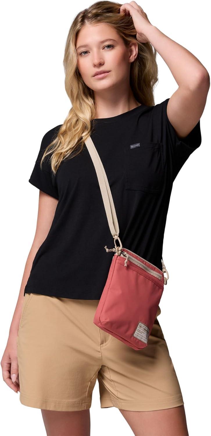 imageColumbia Unisex Cottonwood Creek Side BagWashed RedAncient Fossil