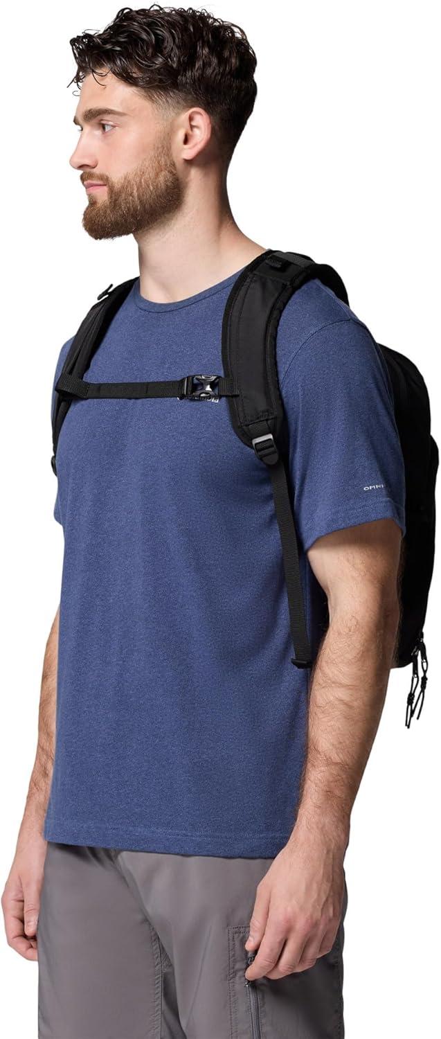 imageColumbia Unisex Great Smoky Garden 18L Backpack Black One SizeBlack