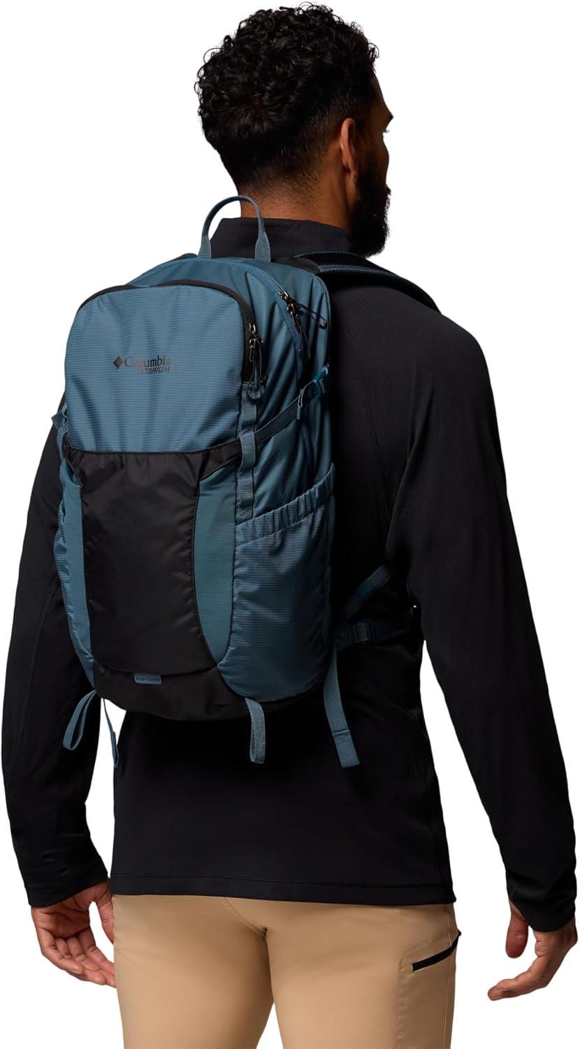 imageColumbia Unisex Triple Canyon 24L Backpack Compass Blue One SizeEverblueBlack
