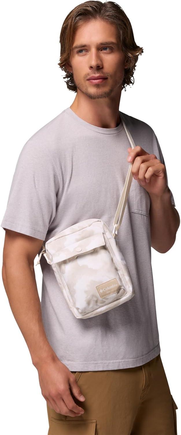 imageColumbia Unisex Zigzag II Side BagSea Salt SprayflowerSea Salt