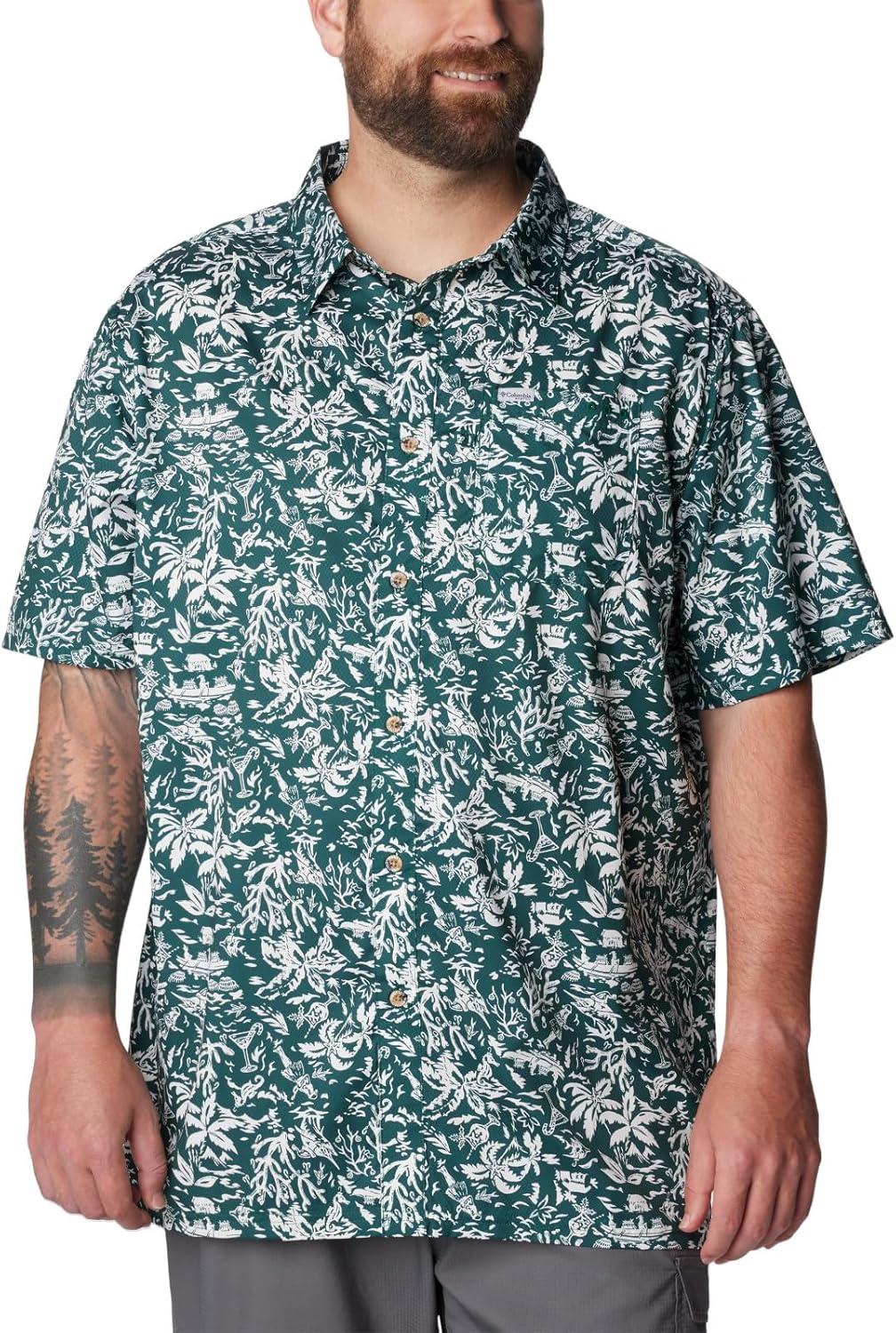 imageColumbia Mens Super Slack Tide Camp Shirt Short SleeveDark Ivy Kona Kalikimaka Print