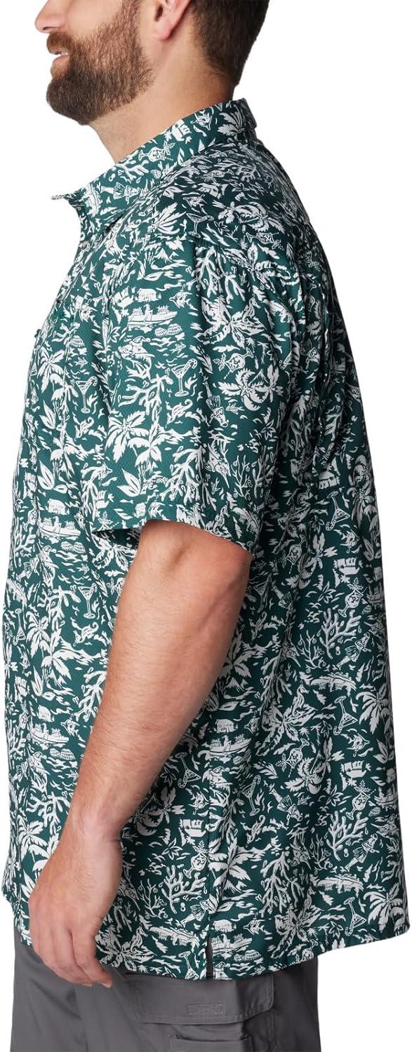 imageColumbia Mens Super Slack Tide Camp Shirt Short SleeveDark Ivy Kona Kalikimaka Print