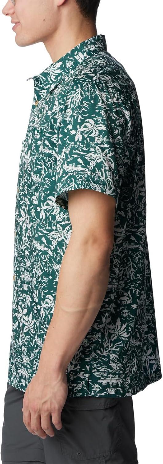 imageColumbia Mens Super Slack Tide Camp Shirt Short SleeveDark Ivy Kona Kalikimaka Print
