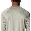 Columbia Men’s PFG Terminal Tackle Long Sleeve Shirt(Safari/Cool Green Logo)