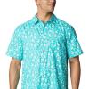Columbia Men’s Super Slack Tide Camp Shirt Short Sleeve(Bright Aqua Marlin Palms Print)