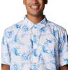 Columbia Men’s Super Slack Tide Camp Shirt Short Sleeve(Carbon Fishfinder Print)