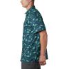 Columbia Men’s Super Slack Tide Camp Shirt Short Sleeve(Collegiate Navy Tribal Fish Print)