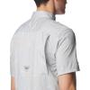 Columbia Men’s Super Slack Tide Camp Shirt Short Sleeve(Cool Grey Trout N About Print)