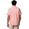 Columbia Men’s Super Slack Tide Camp Shirt Short Sleeve(Faded Peach Palaka Grid)