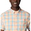 Columbia Men’s Super Slack Tide Camp Shirt Short Sleeve(Light Coral Mid Gingham)