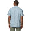 Columbia Men’s Super Slack Tide Camp Shirt Short Sleeve(Marine Light Gone Fishin)