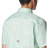 Columbia Men’s Super Slack Tide Camp Shirt Short Sleeve(New Mint Kona Kraze)