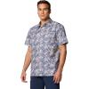 Columbia Men’s Super Slack Tide Camp Shirt Short Sleeve(Nocturnal Marlin Palms)