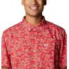Columbia Men’s Super Slack Tide Camp Shirt Short Sleeve(Red Spark Merry Mahi Print)