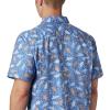 Columbia Men’s Super Slack Tide Camp Shirt Short Sleeve(Vivid Blue Tribal Fish Print)