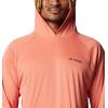 Columbia Men’s Terminal Tackle Hoodie(Faded Peach/Collegiate Navy Logo)