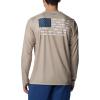 Columbia Men’s Terminal Tackle PFG Fish Flag Long Sleeve(Ancient Fossil/Carbon Trout Flies)