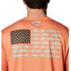 Columbia Men’s Terminal Tackle PFG Fish Flag Long Sleeve(Dusty Orange/Deep Olive)