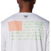 Columbia Men’s Terminal Tackle PFG Fish Flag Long Sleeve(White/Bright Nectar Mid Atlantic)
