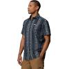 Columbia Men’s Rapid Rivers Printed Short Sleeve Shirt, Comfort Stretch(Collegiate Navy/Wildflower)