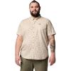 Columbia Men’s Rapid Rivers Printed Short Sleeve Shirt, Comfort Stretch(Dark Stone Deserted)