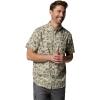 Columbia Men’s Rapid Rivers Printed Short Sleeve Shirt, Comfort Stretch(Dark Stone Vined)