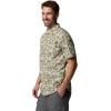 Columbia Men’s Rapid Rivers Printed Short Sleeve Shirt, Comfort Stretch(Dark Stone Vined)