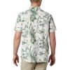 Columbia Men’s Rapid Rivers Printed Short Sleeve Shirt, Comfort Stretch(Thyme Green Magnolia Floral Print)