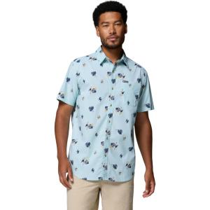 Columbia Men’s Rapid Rivers Printed Short Sleeve Shirt, Comfort Stretch(Marine Light/Macaws)